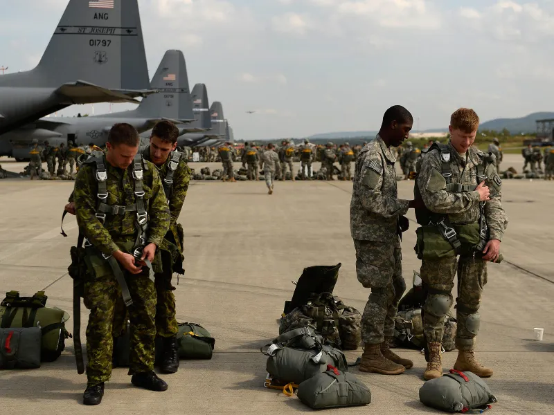 Armata SUA desfășoară șapte unități de aviație, blindate, în Europa. Ce misiuni vor îndeplini? - Foto: Profimedia Images (imagine cu caracter ilustrativ)