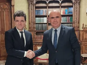Ipoteza care ar debloca negocierile. Bolojan, numit premier de Nicușor Dan. Ce șanse sunt? - Foto: Facebook/ Nicușor Dan