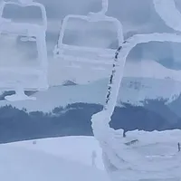 Pârtia din Sinaia, închisă din cauza viscolului. Telecabina și telescaunul spre Cota 2000, oprite - Foto: Facebook/ Gondola Sinaia