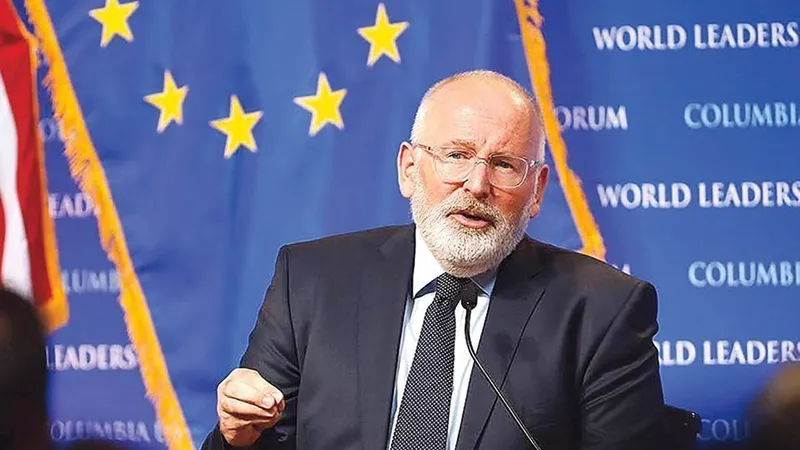 Frans Timmermans,  prim-vicepreședintele Comisiei Europene, este unul dintre susținătorii Laurei Codruța Kövesi pentru funcția de procuror-șef european.