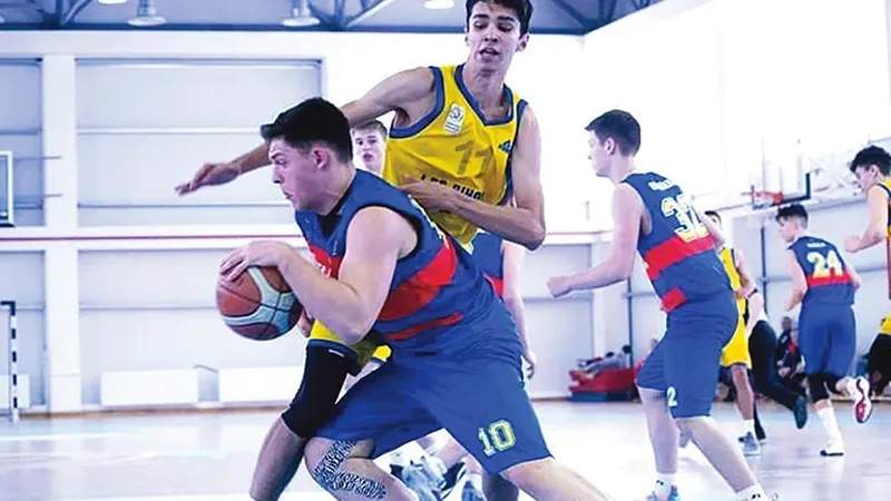 În plină acțiune la baschet, cu echipa Steaua