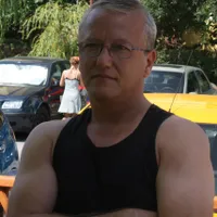 Cetățeanul în maiou este medic și numărul 2 în ALDE Iași/FOTO: Facebook.com