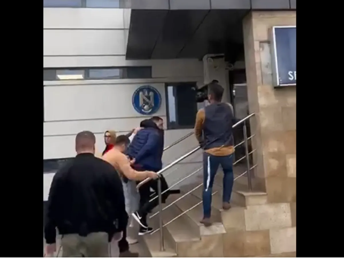 Cine este tânărul care a tras cu arma pe o stradă din București? Poliția a găsit pistolul