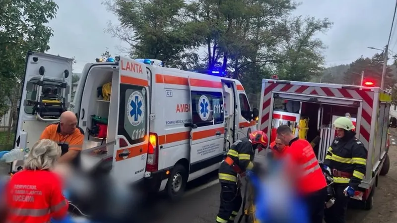 Tragedie pe DN 1. Un tânăr a murit, iar doi au fost răniți grav într-un accident rutier. Cauza? - Foto: Facebook/Ambulanta - Caracter ilustrativ
