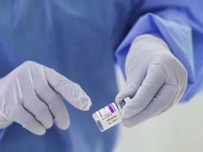 Comisia Europeană nu va mai reînnoi contractele cu AstraZeneca și Johnson & Johnson. Foto Inquam Photos/Octav Ganea
