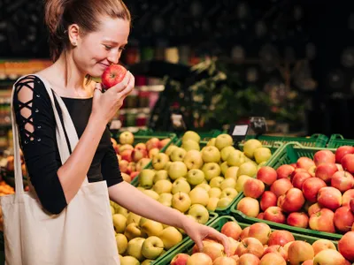 Zonă de fructe în supermarket - Foto: Freepik (rol ilustrativ)