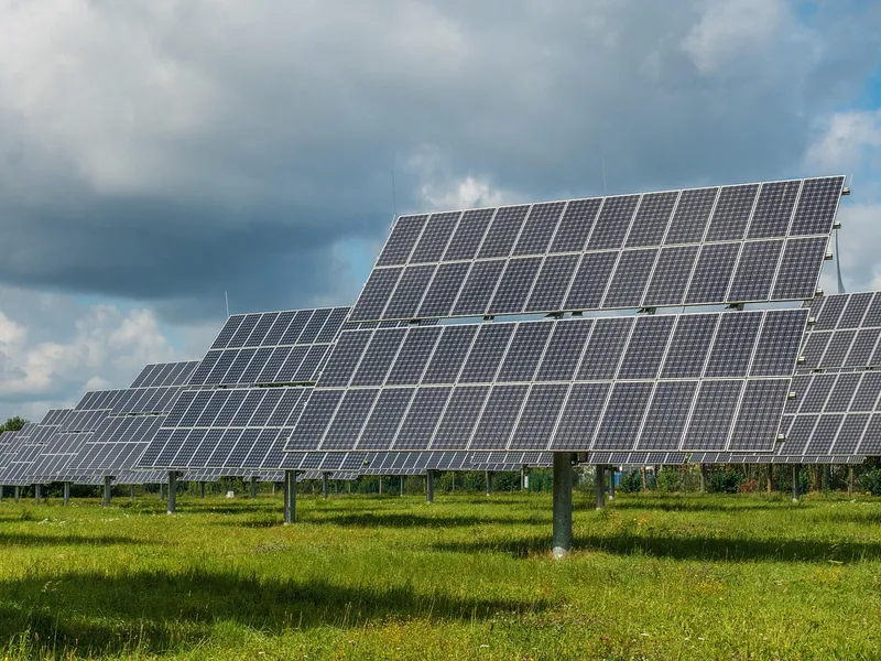 Investiție de 175.000.000 € în panouri fotovoltaice, în România