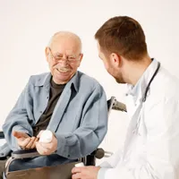 Cine sunt cei 3.000.000 de pensionari care nu primesc medicamente compensate? Ce pensie au? - Foto: Freepik