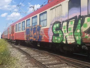 FOTO Încă un tren a deraiat în județul Iași. Momente de panică printre pasageri