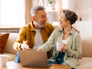 Ministrul muncii anunță 100 lei în plus la pensie pentru familiile de pensionari. Cum iau banii? -Foto: Freepik