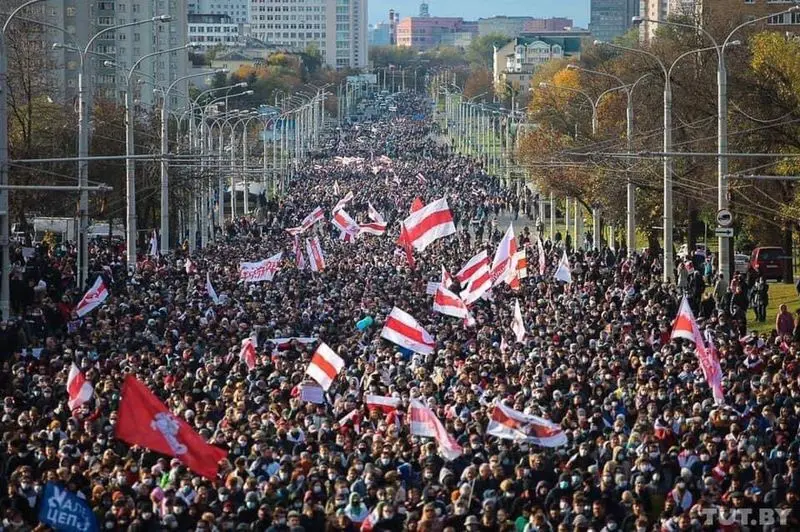 Proteste în Belarus. Sursa foto: Sursa foto: Twitter - @AlexKokcharov