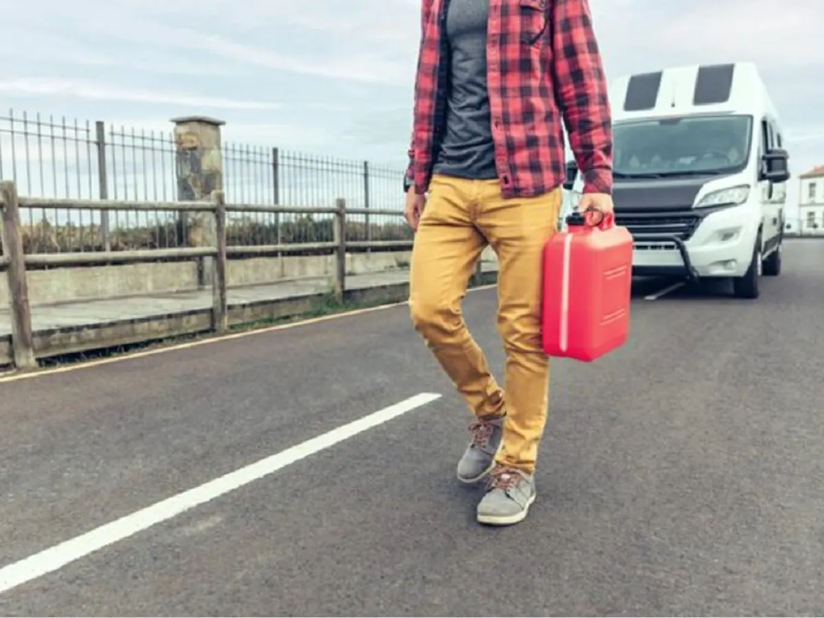 Escrocherie periculoasă pe autostradă. Poliția spune să refuzați categoric. „Escrocii devin periculoși”