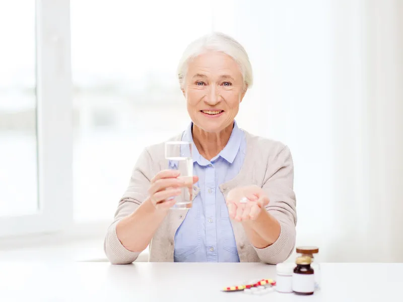 Pensionarii cu pensie peste 400 lei trebuie să plătească asigurări de sănătate. „Așa e corect” - Foto: Freepik
