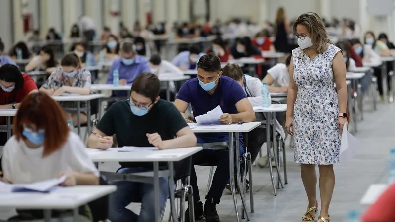 Examen de admitere la Medicină, la Romexpo/ Inquam Photo, George Călin