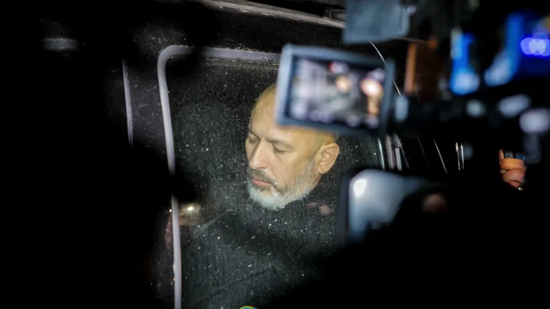 Patronul Fermei Dacilor și cei doi administratori, reținuți. Ce acuzații li se aduc - Foto: INQUAM PHOTOS / Ovidiu Misick
