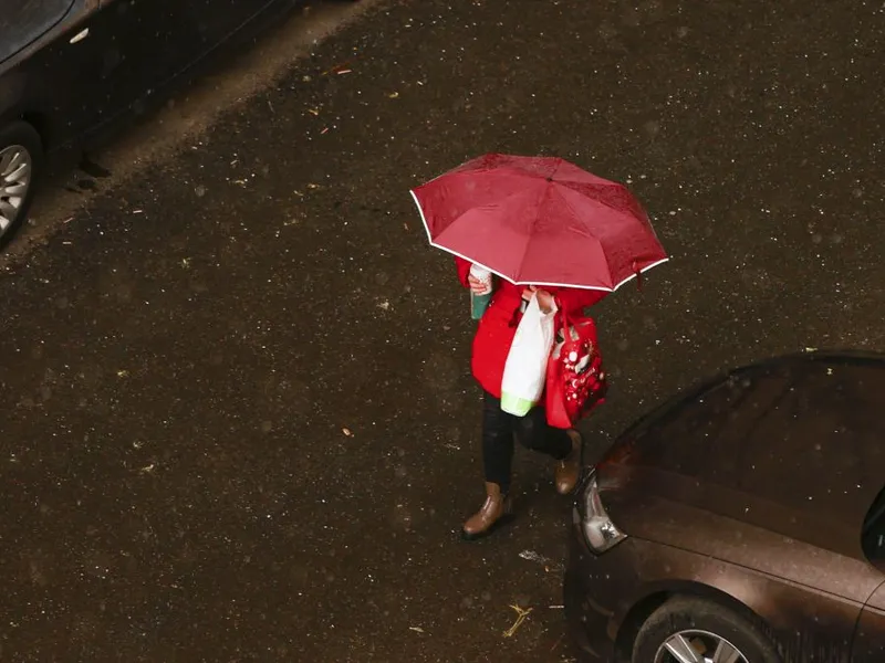 METEO Cod galben de vânt, averse, descărcări electrice și, izolat, grindină. Unde se întâmplă? - Foto: INQUAM PHOTOS/Cosmin Enache
