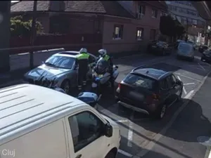 Șofer băut şi cu permisul anulat, prins de polițiști în Cluj după o urmărire cu motocicletele. / Foto: IPJ Cluj