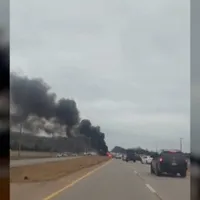 Accident horror. Un elicopter Black Hawk s-a prăbușit pe o autostradă. Piloții au murit - FOTO: Twitter/@GraffCarmandy