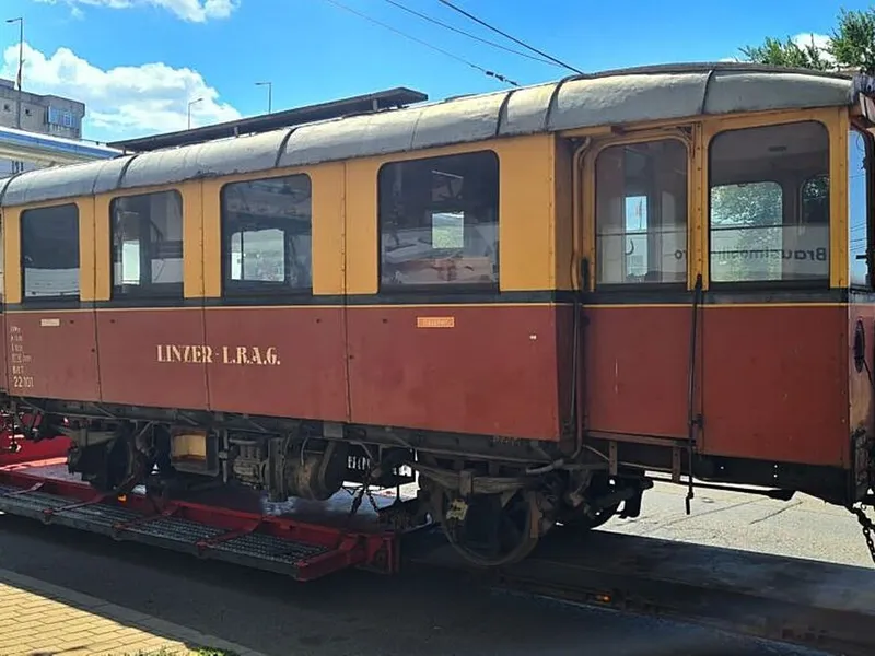 Un tramvai de epocă a fost uitat și abandonat la Depou Gară. Ce s-a întâmplat apoi? - Foto: ZdI