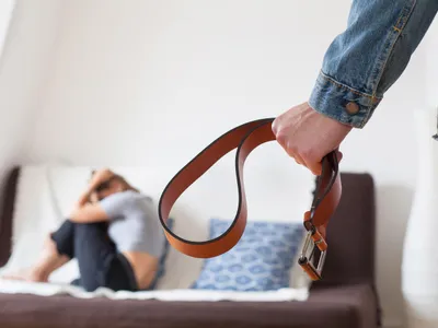Agresor în familie - Foto: Profimedia Images (imagine cu rol ilustrativ)