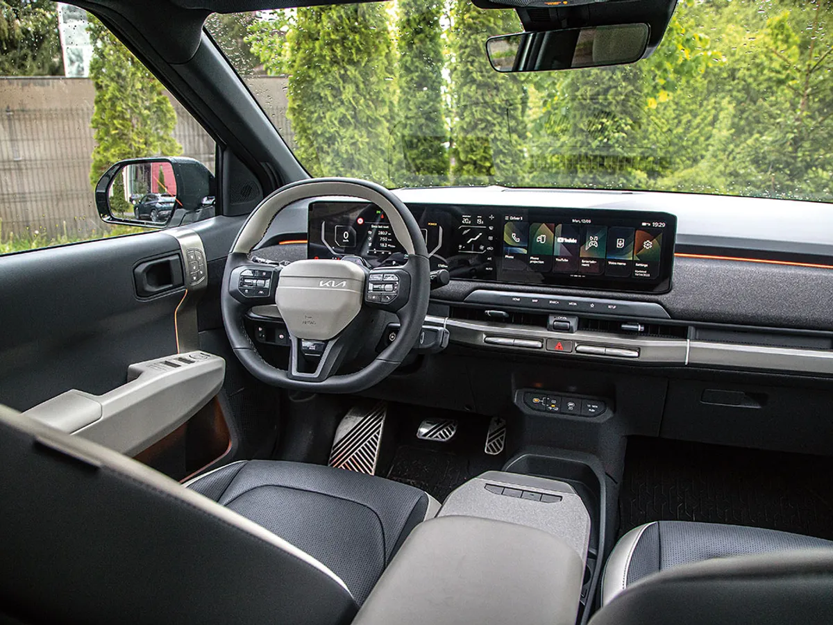 VOLVO EX90