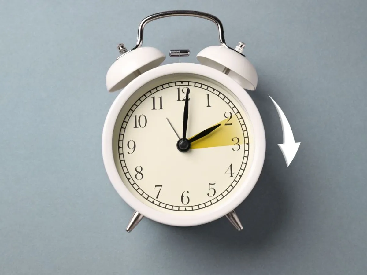 România dă ceasurile înainte în 2026! Ora de vară dă peste cap somnul și programul zilnic din weekend