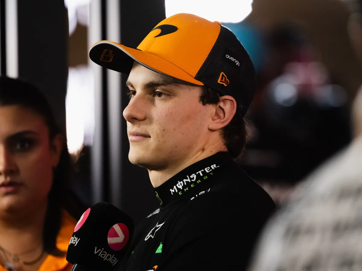 Oscar Piastri câștigă cursa sprint din Marele Premiu al Qatarului, înaintea lui George Russell și Lando Norris