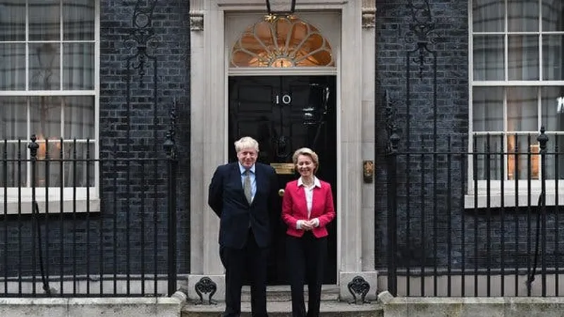 Boris Johnson alături de președintele Comisiei Europene, Ursula Von der Leyen/Foto: New York Times