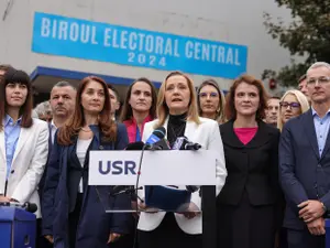 Elena Lasconi, părăsită de greii Barna și Voiculescu, trimiși de USR pe 90.000€ salariu la Bruxelles - Foto: INQUAM PHOTOS / Sabin Cîrstoveanu