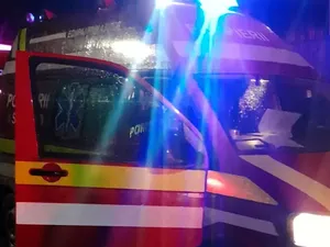 Accident cu o autospecială care venea de la inundaţiile dezastruoase din Covasna - Foto: Vasluianul.ro