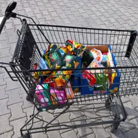 Românii ar putea beneficia în continuare de plafonarea prețurilor la alimentele de bază. Până când? - Foto: Profimedia Images/ Imagine cu caracter ilustrativ