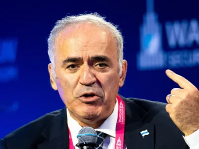 „Aveți ordin să trageți dacă Putin trece granița?”. Gari Kasparov a numit singurul lucru care-l oprește pe dictator să atace Europa