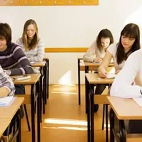 Elevii se pregătesc de admiterea la liceu/FOTO: hotnews.ro