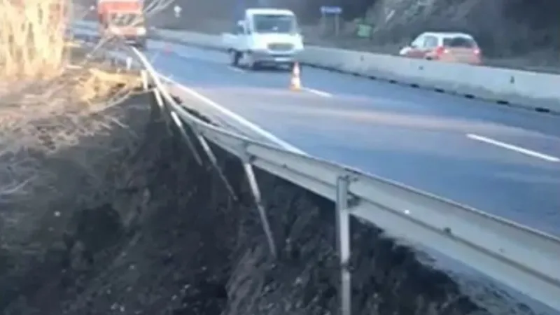 DN1 s-a surpat în zona Breaza, traficul este restricționat. / Foto: captură video