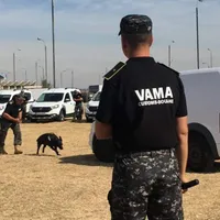 Angajat la Vamă Foto: facebook/Autoritatea Vamală Română (rol ilustrativ)