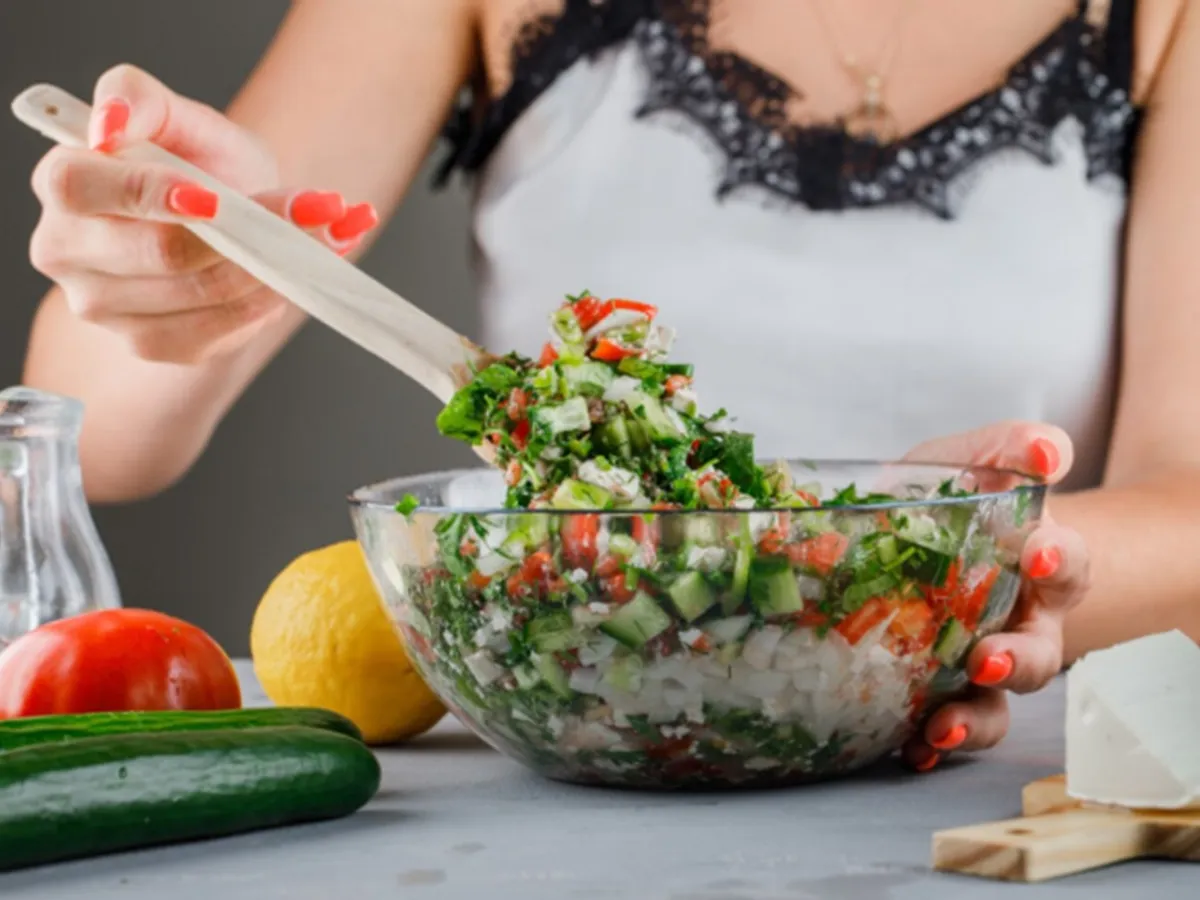 Salată - Foto: Magnific (rol ilustrativ0