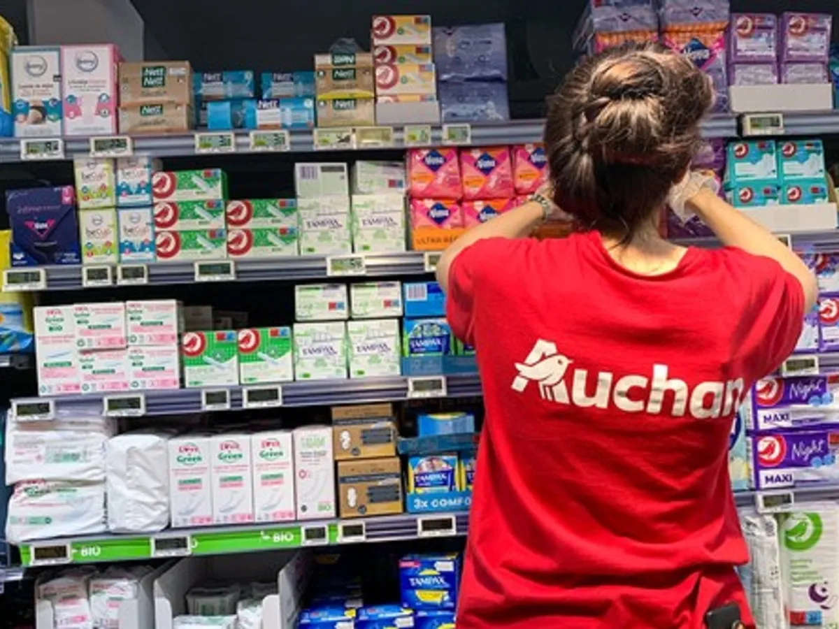 Diferențe de salarii între angajații Auchan din românia și angajații Auchan din Franța Foto: Profimedia Images (imagine cu rol ilustrativ)