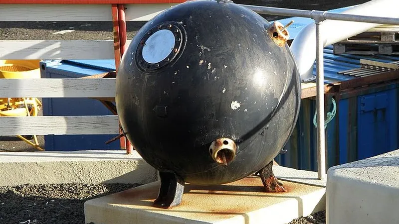 Mină antidesant descoperită în mare, lângă Vadu. Scafandrii intervin acum - Foto: Wikimedia/Eileen Sandá/CC BY-SA 3.0 (imagine cu caracter ilustrativ)