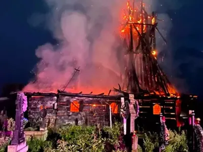 Incendiu la o biserică veche de 300 de ani - Foto: captură Facebook/ Dale Vasile