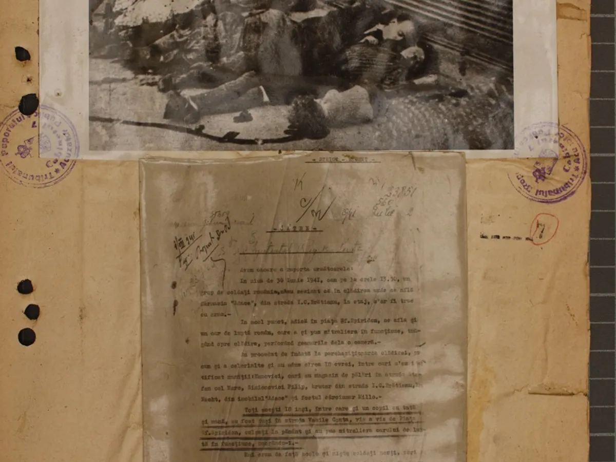 Imagine din arhiva lui Adrian Cioflâncă, trimisă Newsweek România. Fotografia i-a fost donată istoricului de Aurelia Ieșan.