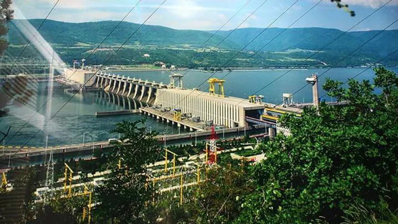 50 de ani, de la inaugurarea Sistemului hidroenergetic şi de navigaţie de la Porţile de Fier I. / Foto: MEHEDINTIUL MEU, Facebook