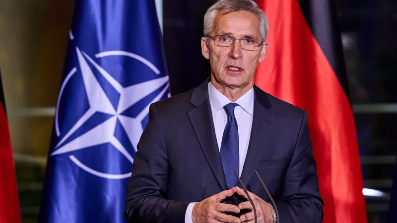 „Utilizarea armelor nucleare în Ucraina, puțin probabilă” spune Stoltenberg. Care sunt consecințele? - FOTO: Profimedia