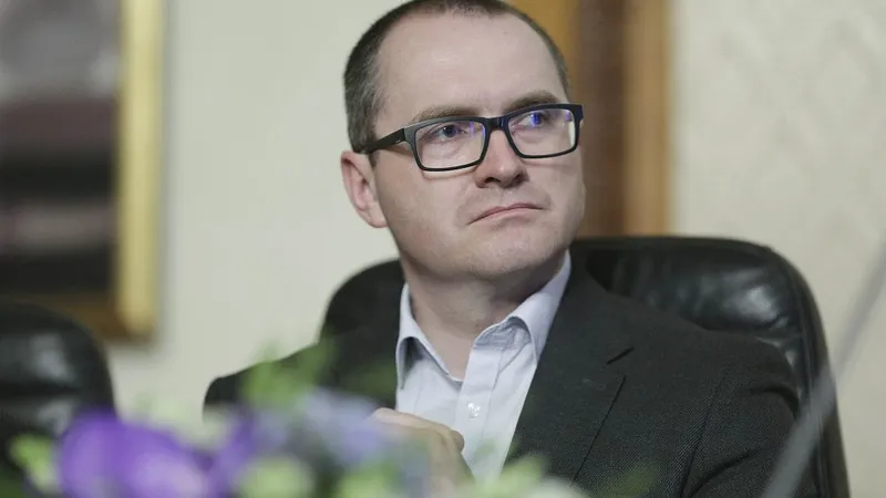 Un fost ministru al Mediului denunţă presiunile enorme, pentru a lăsa Gabriel Resources să acţioneze - Foto: INQUAM PHOTOS / Octav Ganea