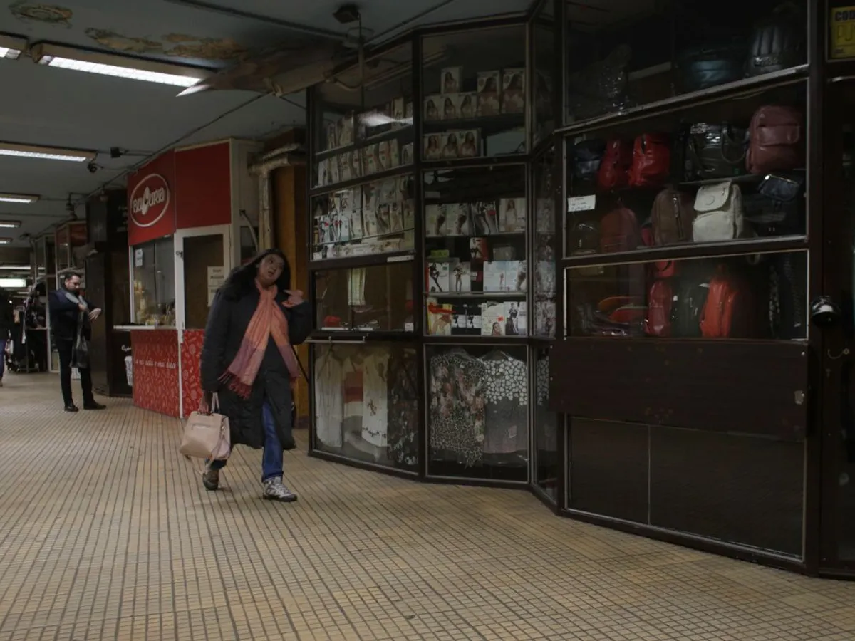 La Metrorex, bucureștenii vor plăti bilete mai scumpe, iar sindicatul închiriază ilegal spaţiile comerciale