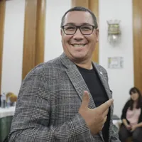 „Greii” PSD Victor Ponta și Daniel Zamfir votează cu Călin Geogescu, care e anti-UE și pro Putin - Foto: INQUAM PHOTOS / Octav Ganea - Imagine cu rol ilustrativ