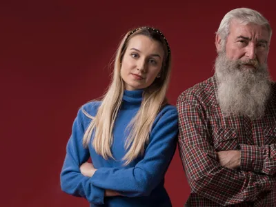 Pensionar și angajată Foto: Freepik (rol ilustrativ)