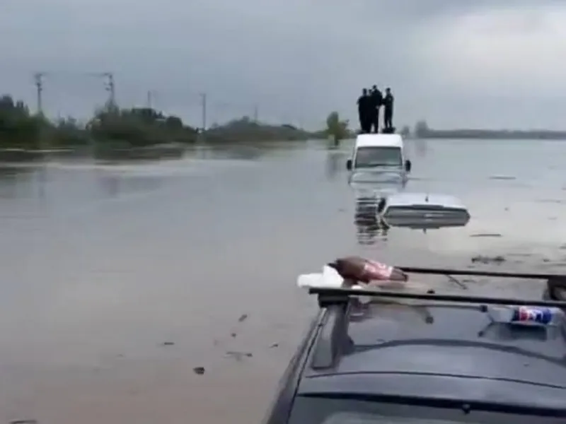 Urgie meteo, în România! Viiturile au ucis 2 oameni. 19 localităţi din 8 judeţe, afectate - Foto: Facebook/Meteoplus