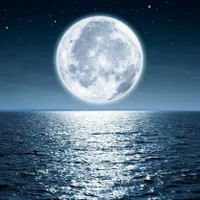 Lună peste ocean - Foto: Profimedia