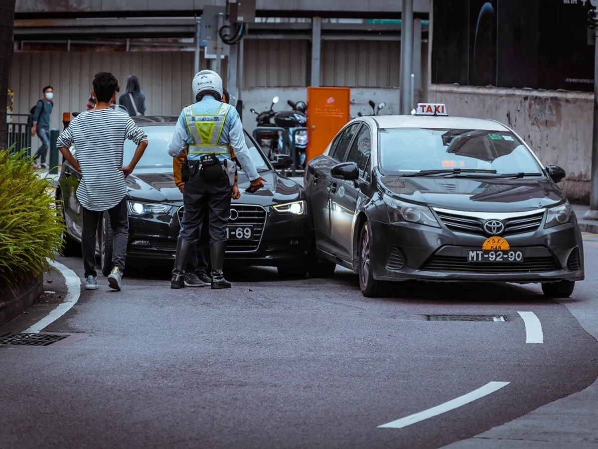 Șoferii care sunt implicați în accidente fără victime își pot repara mașinile cu RCA FOTO: generică -unsplash.com/C.Veselă