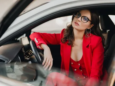 Femeie la volan - Foto. Freepik